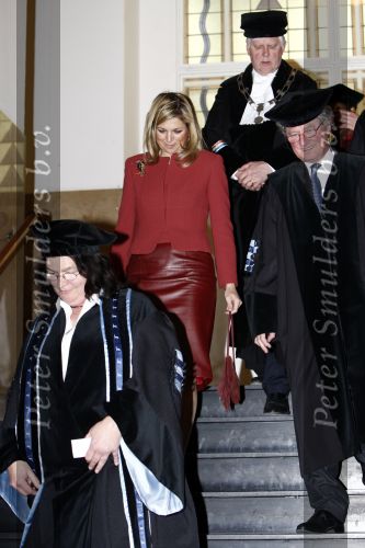 Den Haag 1 april 2008
Maxima bij prins Claus stoel in Den Haag.
