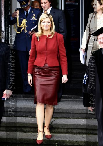 Den Haag 1 april 2008
Maxima bij prins Claus stoel in Den Haag.