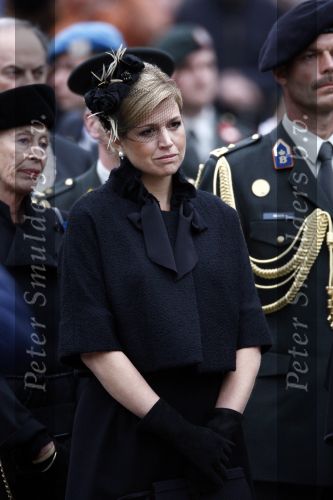 Amsterdam 4 mei 2009
Dodenherdenking op de dam met oa aanwezig Koningin Beatrix Prins Willem Alexander en prinses maxima.
Peter Smulders bv