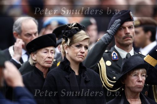 Amsterdam 4 mei 2009
Dodenherdenking op de dam met oa aanwezig Koningin Beatrix Prins Willem Alexander en prinses maxima.
Peter Smulders bv