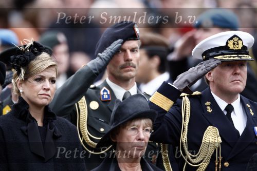 Amsterdam 4 mei 2009
Dodenherdenking op de dam met oa aanwezig Koningin Beatrix Prins Willem Alexander en prinses maxima.
Peter Smulders bv