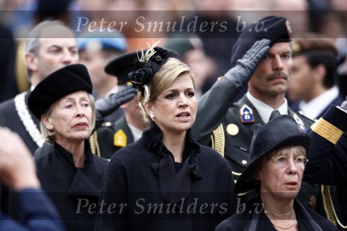 Amsterdam 4 mei 2009
Dodenherdenking op de dam met oa aanwezig Koningin Beatrix Prins Willem Alexander en prinses maxima.
Peter Smulders bv
