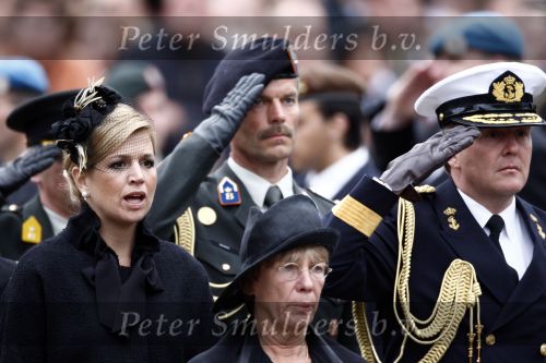 Amsterdam 4 mei 2009
Dodenherdenking op de dam met oa aanwezig Koningin Beatrix Prins Willem Alexander en prinses maxima.
Peter Smulders bv