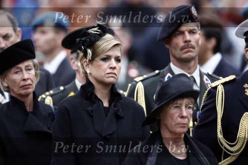 Amsterdam 4 mei 2009
Dodenherdenking op de dam met oa aanwezig Koningin Beatrix Prins Willem Alexander en prinses maxima.
Peter Smulders bv