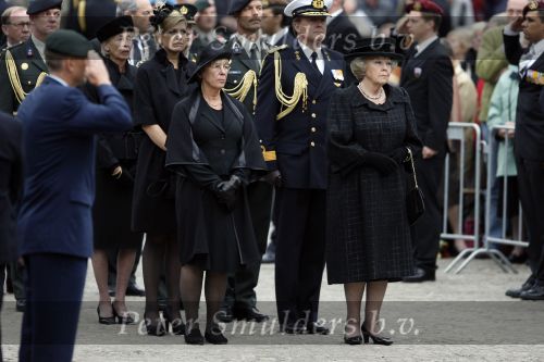 Amsterdam 4 mei 2009
Dodenherdenking op de dam met oa aanwezig Koningin Beatrix Prins Willem Alexander en prinses maxima.
Peter Smulders bv