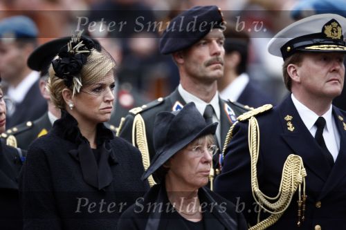 Amsterdam 4 mei 2009
Dodenherdenking op de dam met oa aanwezig Koningin Beatrix Prins Willem Alexander en prinses maxima.
Peter Smulders bv