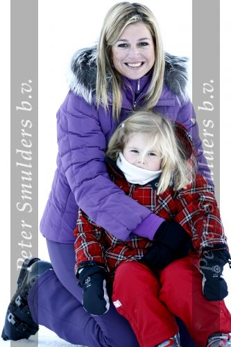 Lech 10 februari 2008
Fotosessie Koninklijke familie. Aanwezig waren Koningin Beatrix Maxima Prins Willem Alexander Amalai Alexia Ariane Prins Constantijn Prinses Laurentien Eloise Claus Cazimir en Elenore.
Peter Smulders bv
