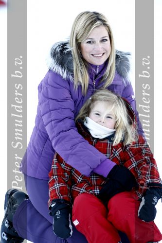 Lech 10 februari 2008
Fotosessie Koninklijke familie. Aanwezig waren Koningin Beatrix Maxima Prins Willem Alexander Amalai Alexia Ariane Prins Constantijn Prinses Laurentien Eloise Claus Cazimir en Elenore.
Peter Smulders bv