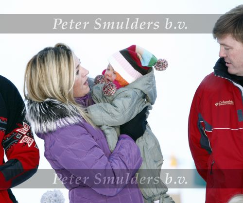 Lech 10 februari 2008
Fotosessie Koninklijke familie. Aanwezig waren Koningin Beatrix Maxima Prins Willem Alexander Amalai Alexia Ariane Prins Constantijn Prinses Laurentien Eloise Claus Cazimir en Elenore.
Peter Smulders bv