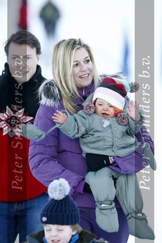 Lech 10 februari 2008
Fotosessie Koninklijke familie. Aanwezig waren Koningin Beatrix Maxima Prins Willem Alexander Amalai Alexia Ariane Prins Constantijn Prinses Laurentien Eloise Claus Cazimir en Elenore.
Peter Smulders bv