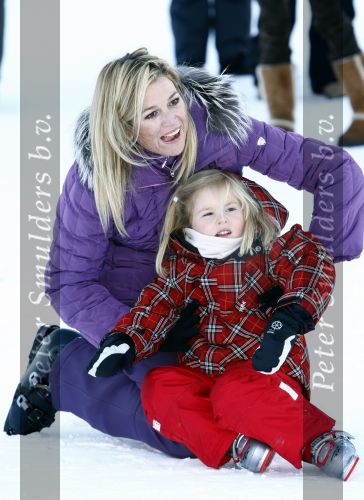 Lech 10 februari 2008
Fotosessie Koninklijke familie. Aanwezig waren Koningin Beatrix Maxima Prins Willem Alexander Amalai Alexia Ariane Prins Constantijn Prinses Laurentien Eloise Claus Cazimir en Elenore.
Peter Smulders bv