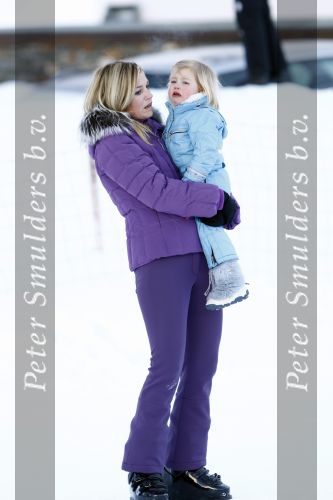 Lech 10 februari 2008
Fotosessie Koninklijke familie. Aanwezig waren Koningin Beatrix Maxima Prins Willem Alexander Amalai Alexia Ariane Prins Constantijn Prinses Laurentien Eloise Claus Cazimir en Elenore.
Peter Smulders bv
