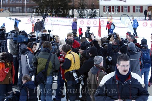 Lech 10 februari 2008
Fotosessie Koninklijke familie. Aanwezig waren Koningin Beatrix Maxima Prins Willem Alexander Amalai Alexia Ariane Prins Constantijn Prinses Laurentien Eloise Claus Cazimir en Elenore. pers
Peter Smulders bv