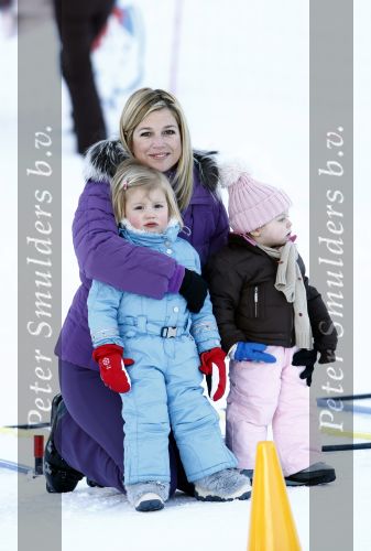 Lech 10 februari 2008
Fotosessie Koninklijke familie. Aanwezig waren Koningin Beatrix Maxima Prins Willem Alexander Amalai Alexia Ariane Prins Constantijn Prinses Laurentien Eloise Claus Cazimir en Elenore.
Peter Smulders bv