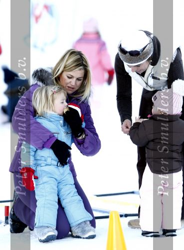 Lech 10 februari 2008
Fotosessie Koninklijke familie. Aanwezig waren Koningin Beatrix Maxima Prins Willem Alexander Amalai Alexia Ariane Prins Constantijn Prinses Laurentien Eloise Claus Cazimir en Elenore.
Peter Smulders bv