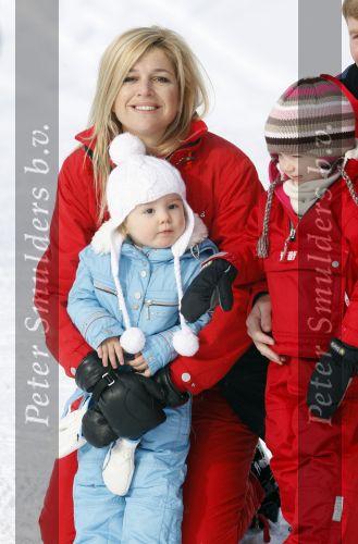 Lech 16 februari 2009
Fotosessie met de koninklijke familie in Oberlech. Koningin Beatrix Prins Willem Alexander Prinses Maxima Amalia Alexia Ariane Prins Constantijn Prins es Laurentien Claus Cazimir Eloise en  Leonore.
Peter Smulders bv
