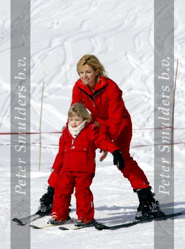Lech 16 februari 2009
Fotosessie met de koninklijke familie in Oberlech. Koningin Beatrix Prins Willem Alexander Prinses Maxima Amalia Alexia Ariane Prins Constantijn Prins es Laurentien Claus Cazimir Eloise en  Leonore.
Peter Smulders bv