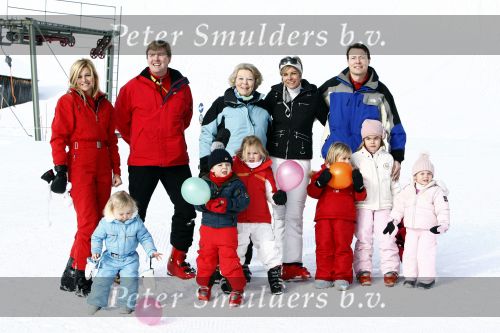 Lech 16 februari 2009
Fotosessie met de koninklijke familie in Oberlech. Koningin Beatrix Prins Willem Alexander Prinses Maxima Amalia Alexia Ariane Prins Constantijn Prins es Laurentien Claus Cazimir Eloise en  Leonore.
Peter Smulders bv