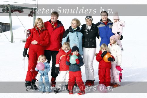 Lech 16 februari 2009
Fotosessie met de koninklijke familie in Oberlech. Koningin Beatrix Prins Willem Alexander Prinses Maxima Amalia Alexia Ariane Prins Constantijn Prins es Laurentien Claus Cazimir Eloise en  Leonore.
Peter Smulders bv