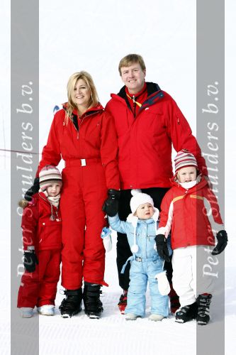 Lech 16 februari 2009
Fotosessie met de koninklijke familie in Oberlech. Koningin Beatrix Prins Willem Alexander Prinses Maxima Amalia Alexia Ariane Prins Constantijn Prins es Laurentien Claus Cazimir Eloise en  Leonore.
Peter Smulders bv