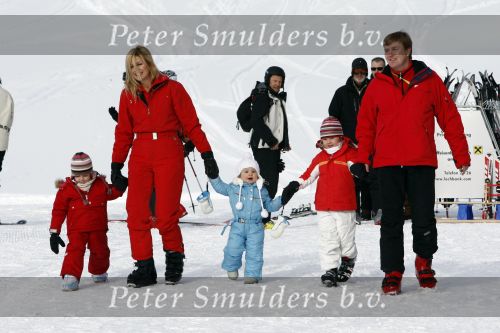 Lech 16 februari 2009
Fotosessie met de koninklijke familie in Oberlech. Koningin Beatrix Prins Willem Alexander Prinses Maxima Amalia Alexia Ariane Prins Constantijn Prins es Laurentien Claus Cazimir Eloise en  Leonore.
Peter Smulders bv