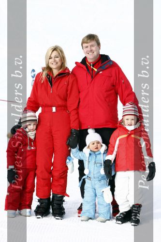 Lech 16 februari 2009
Fotosessie met de koninklijke familie in Oberlech. Koningin Beatrix Prins Willem Alexander Prinses Maxima Amalia Alexia Ariane Prins Constantijn Prins es Laurentien Claus Cazimir Eloise en  Leonore.
Peter Smulders bv