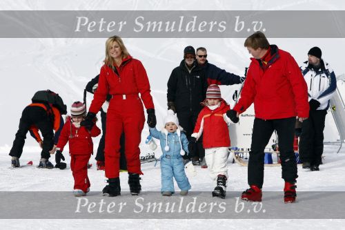 Lech 16 februari 2009
Fotosessie met de koninklijke familie in Oberlech. Koningin Beatrix Prins Willem Alexander Prinses Maxima Amalia Alexia Ariane Prins Constantijn Prins es Laurentien Claus Cazimir Eloise en  Leonore.
Peter Smulders bv