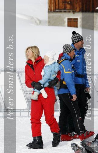 Lech 16 februari 2009
Fotosessie met de koninklijke familie in Oberlech. Koningin Beatrix Prins Willem Alexander Prinses Maxima Amalia Alexia Ariane Prins Constantijn Prins es Laurentien Claus Cazimir Eloise en  Leonore.
Peter Smulders bv