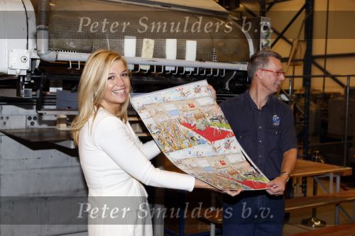 Mdedemblik 17 oktober 2007
Prinses Maxima  bezoekt de Jumbo speelgoed fabriek en doet werk achter de lopende band. Ook speelt ze met kinderen mens erger je niet.