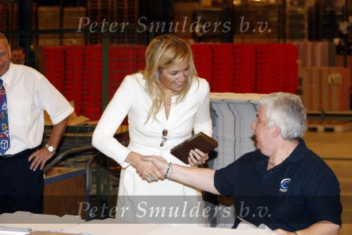 Mdedemblik 17 oktober 2007
Prinses Maxima  bezoekt de Jumbo speelgoed fabriek en doet werk achter de lopende band. Ook speelt ze met kinderen mens erger je niet.