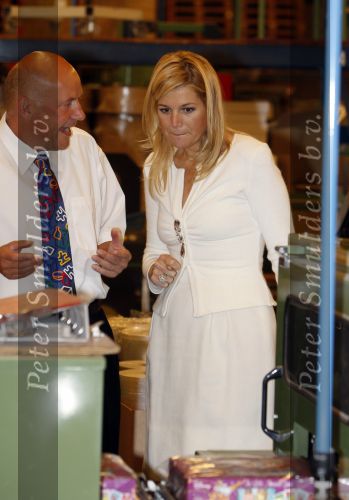 Mdedemblik 17 oktober 2007
Prinses Maxima  bezoekt de Jumbo speelgoed fabriek en doet werk achter de lopende band. Ook speelt ze met kinderen mens erger je niet.
