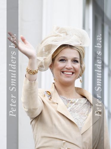 Den Haag 18 september 2007
Koningin Beatrix Prins Willem Alexander Maxima Prinses Margriet Pieter v Vollenhoven Prins Constantijn en Prinses Laurentien bij prinsjesdag met de gouden koets.