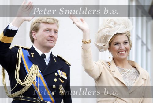 Den Haag 18 september 2007
Koningin Beatrix Prins Willem Alexander Maxima Prinses Margriet Pieter v Vollenhoven Prins Constantijn en Prinses Laurentien bij prinsjesdag met de gouden koets.