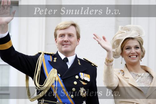 Den Haag 18 september 2007
Koningin Beatrix Prins Willem Alexander Maxima Prinses Margriet Pieter v Vollenhoven Prins Constantijn en Prinses Laurentien bij prinsjesdag met de gouden koets.
