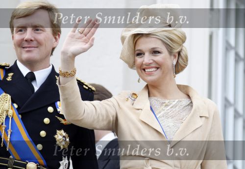 Den Haag 18 september 2007
Koningin Beatrix Prins Willem Alexander Maxima Prinses Margriet Pieter v Vollenhoven Prins Constantijn en Prinses Laurentien bij prinsjesdag met de gouden koets.