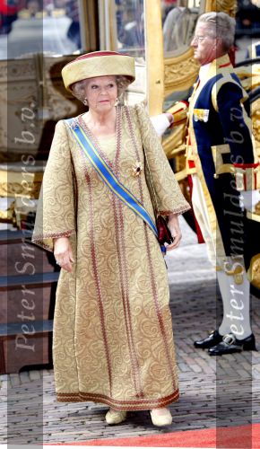 Den Haag 18 september 2007
Koningin Beatrix Prins Willem Alexander Maxima Prinses Margriet Pieter v Vollenhoven Prins Constantijn en Prinses Laurentien bij prinsjesdag met de gouden koets.