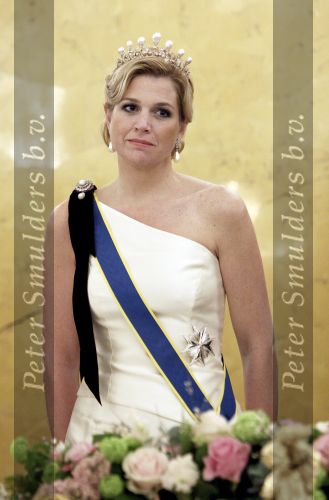 Den Haag 21 april 2009
Staatsbezoek van Koning Carl Gustav en koningin Silvia aan Nederland. Prinses Maxima Koningin Beatrix Prins Willem Alexander Pieter v Vollenhoven en prinses Margriet.
Peter Smulders bv