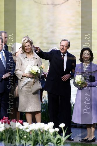 Lisse 22 april 2009
Prinses maxima en Koningin Silvia van Zweden in de keukenhof.
Peter Smulders bv