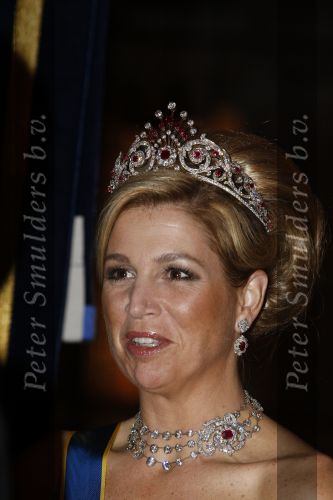 Den Haag 22 april 2009
Diner met de koninklijke familie van zweden en nederland. Aanwezig waren Prinses Maxima Koningin Beatrix Prins Willem Alexander Prinses Margriet Koning Carl Gustav en Koningin Silvia.
Peter Smulders bv