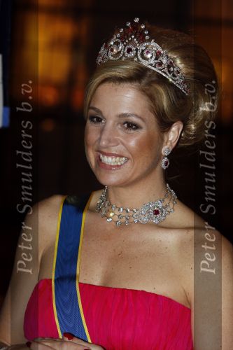 Den Haag 22 april 2009
Diner met de koninklijke familie van zweden en nederland. Aanwezig waren Prinses Maxima Koningin Beatrix Prins Willem Alexander Prinses Margriet Koning Carl Gustav en Koningin Silvia.
Peter Smulders bv