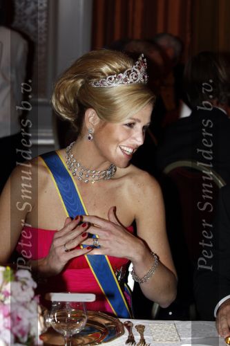 Den Haag 22 april 2009
Diner met de koninklijke familie van zweden en nederland. Aanwezig waren Prinses Maxima Koningin Beatrix Prins Willem Alexander Prinses Margriet Koning Carl Gustav en Koningin Silvia.
Peter Smulders bv