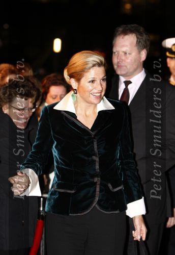 Rotterdam 24 januari 2008
Prinses Maxima doopt boot in rotterdam . Burgemeester Ivo Opstelten ontvangt haar.