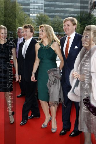 Utrecht 28 april 2009
Pieter v Vollenhoven viert zijn 70e verjaardag in het Beatrix theater in Utrecht. Prinses Maxima en Prins Willem Alexander
Peter Smulders bv