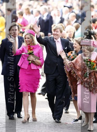 Makkum en Franeker30 april 2008
Koninginnedag 2008 met Koningin Beatrix Prins Willem Alexander Friso Constantijn Maurits Floris Pieter Christiaan Pieter v Vollenhoven en de prinsessen Maxima Laurentien Mabel Aimee Anita Margriet en Marilene. Ed Nijpels met zijn vrouw
Peter Smulders bv