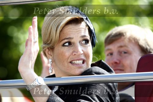 Apeldoorn 30 april 2009
Prinses Maxima en Prins Willem Alexander schrikken van het ongeluk / aanslag
die tijdens koninginnedag plaats vindt.
Peter Smulders bv