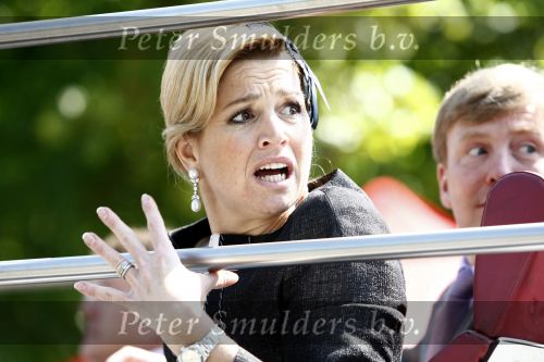 Apeldoorn 30 april 2009
Prinses Maxima en Prins Willem Alexander schrikken van het ongeluk / aanslag
die tijdens koninginnedag plaats vindt.
Peter Smulders bv