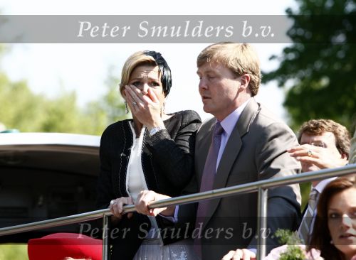 Apeldoorn 30 april 2009
Prinses Maxima en Prins Willem Alexander schrikken van het ongeluk / aanslag
die tijdens koninginnedag plaats vindt.
Peter Smulders bv