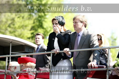 Apeldoorn 30 april 2009
Prinses Maxima en Prins Willem Alexander schrikken van het ongeluk / aanslag
die tijdens koninginnedag plaats vindt.
Peter Smulders bv