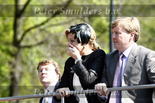 Apeldoorn 30 april 2009
Prinses Maxima en Prins Willem Alexander schrikken van het ongeluk / aanslag
die tijdens koninginnedag plaats vindt.
Peter Smulders bv