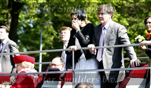 Apeldoorn 30 april 2009
Prinses Maxima en Prins Willem Alexander schrikken van het ongeluk / aanslag
die tijdens koninginnedag plaats vindt.
Peter Smulders bv